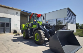 现代牧业集团首批20台电动装载机成功投运，开启绿色牧场新纪元