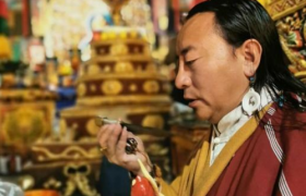 兰卡加荣获拾遗传承“持明瑜伽士文化传承非物质文化遗产传承人”称号