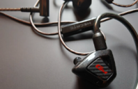 手游吃鸡最建议购买的三个耳机！随插随用，玩得更加尽兴！