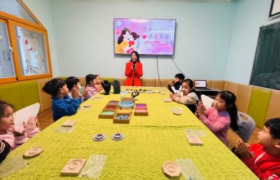 金凤善荣获“传统手工串珠编织技艺非物质文化遗产传承导师”称号