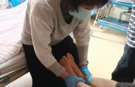 石烟荣获“石氏推拿疗法非物质文化遗产传承人”称号