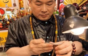 许刘立荣获拾遗传承“醉石斋金石篆刻非物质文化遗产传承人”称号