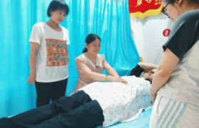 王娟荣获拾遗传承“中医古法腹疗技艺非物质文化遗产传承人”称号