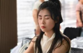 王艳荣获拾遗传承“中医古法腹疗技艺非物质文化遗产传承人”称号