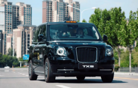 合力精耕聚力向新 礼帽出行携手绿城椿龄科技探索“一老一小”出行