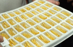 闪铸科技MJP喷蜡3D打印机荣获2024年度全球销量第一，稳居珠宝制造赛道隐形冠军